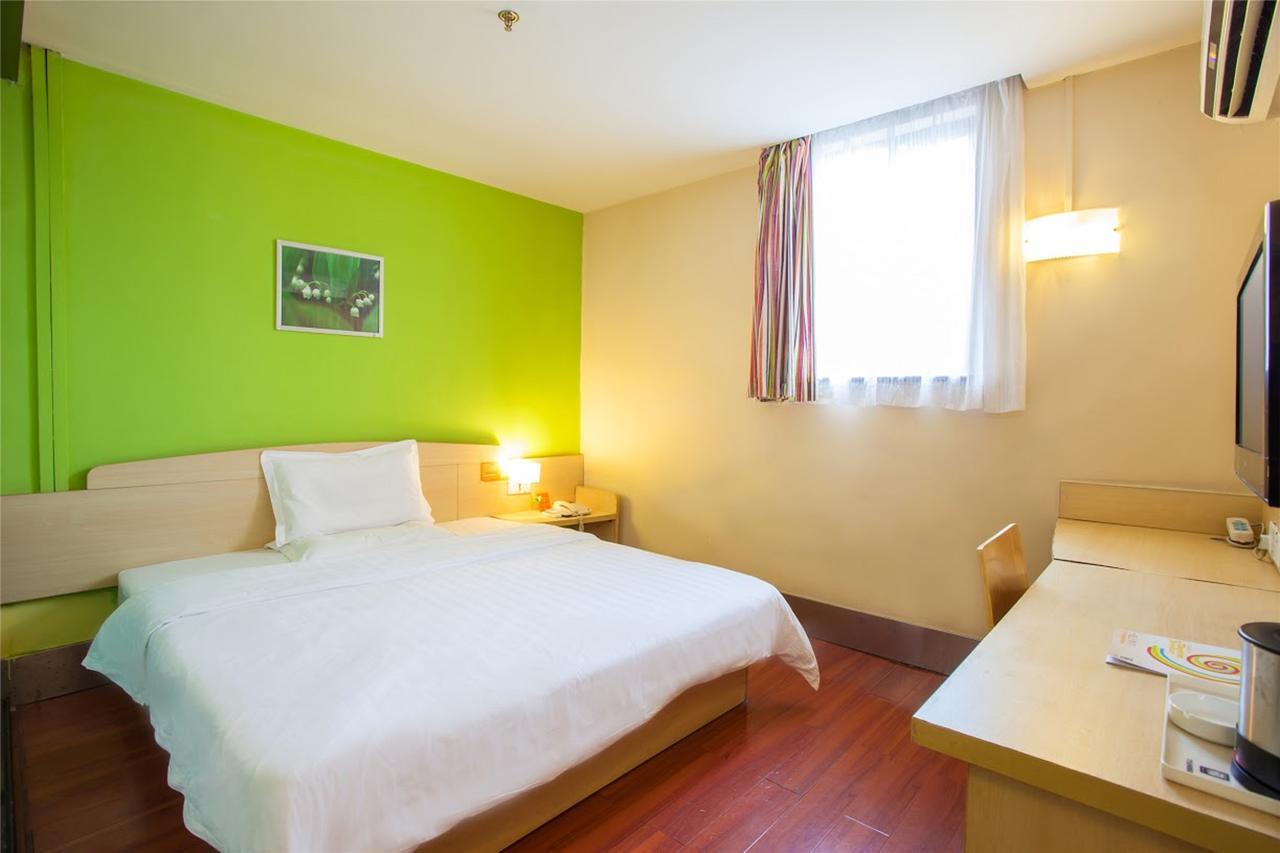 7Days Inn Ji'Nan Railway Station North Square 济南 外观 照片
